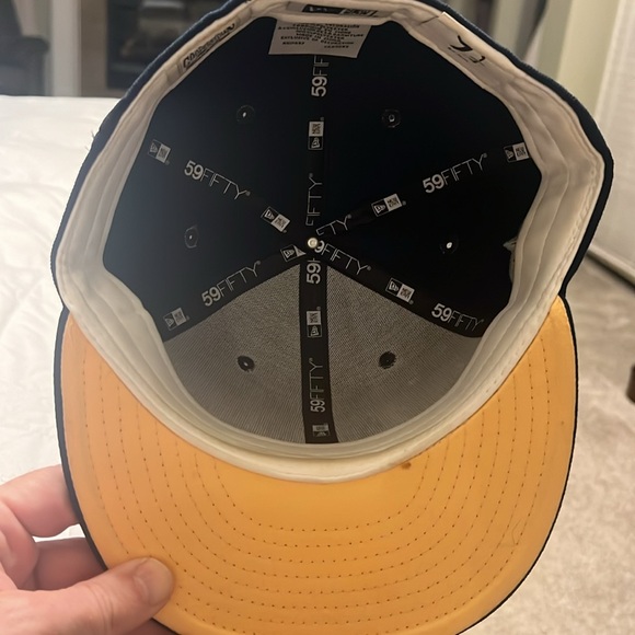 Houston Astros 7-1/4 fitted hat; Peach UV flat bill. Like brand new - Picture 5 of 6